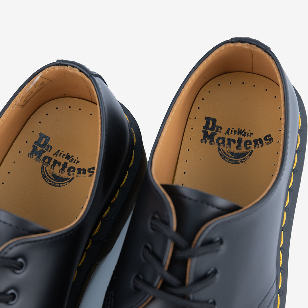 STRINGATA DR. MARTENS UNISEX